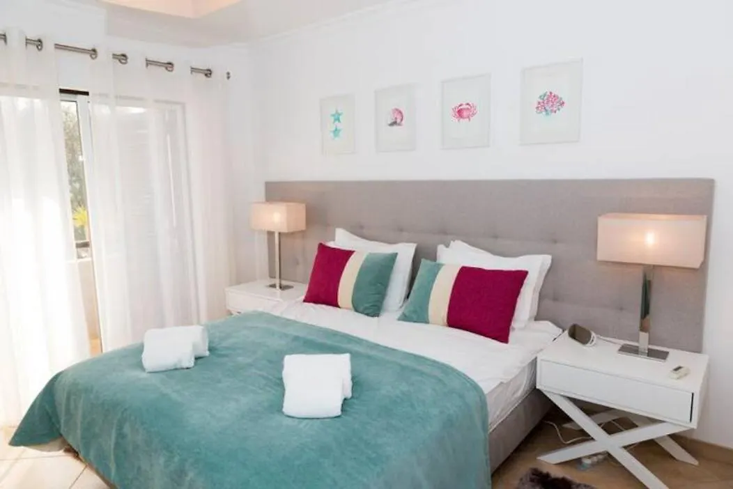 Albufeira Club Pool Apartment 0*,  Portugal